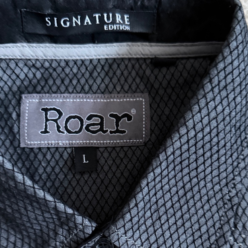 Roar Signature Edition Gray Patterned Shirt - Picture 2 of 6